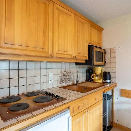 Appartement Les Aiguilles Du Midi-4 By Interhome