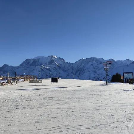 Apartment Les Aiguilles Du Midi-4 By Interhome *